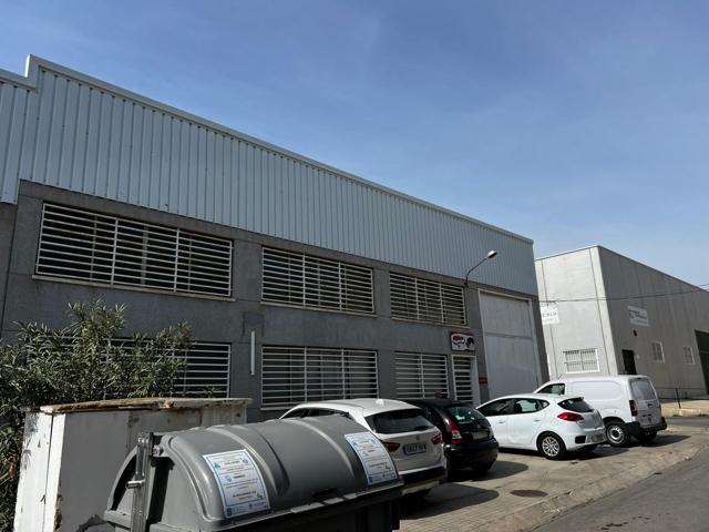 NAVE EN VENTA EN RENTABILIDAD EN POLIGONO DE FAIMA photo 0
