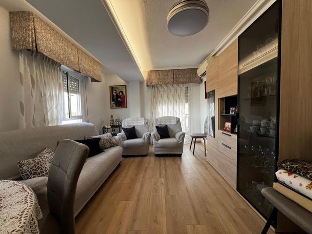 VIVIENDA TODO EXTERIOR EN ZONA SECTOR V photo 0