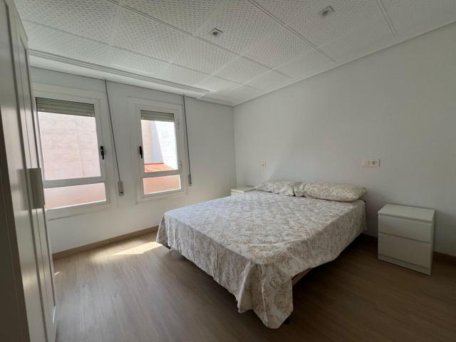 VIVIENDA REFORMADA, 3º REAL EN SECTOR V photo 0
