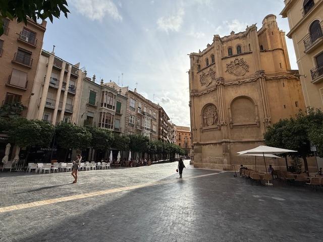 VENTA DE PISO EN LA PLAZA APÓSTOLES photo 0