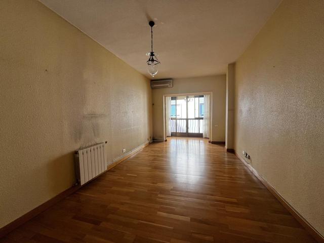 VENTA DE PISO JUNTO A PLAZA DEL ROMEA photo 0