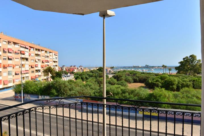 REF.- 68 – Apartamento a tan solo 100 metros de la playa del Acequión – Torrevieja photo 0