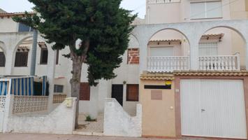 REF.- 120 - Chalet pareado en venta – Nueva Torrevieja photo 0