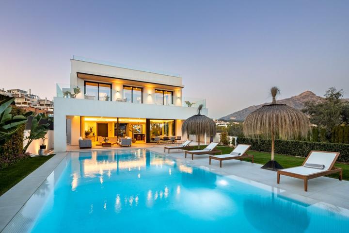 Casa En venta en Los Naranjos, Marbella photo 0