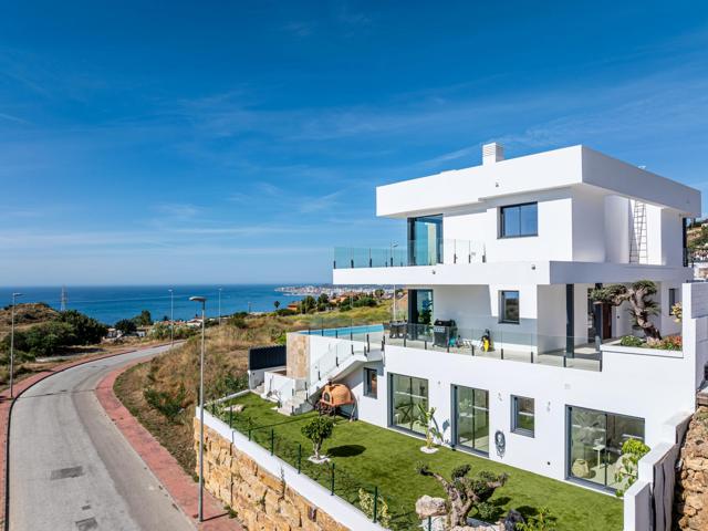 Casa En venta en Capellanía, Benalmádena photo 0