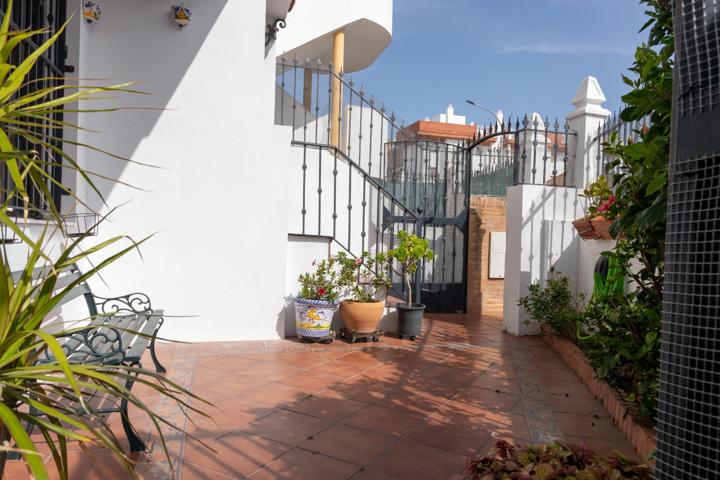 ¡Tu Espacioso Dúplex con Patio, Garaje y Trastero te Espera en Ayamonte! photo 0