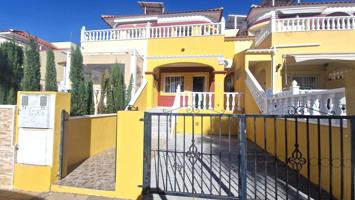 Gran dúplex, 3 dormitorios, 1 baño, 1 aseo, solárium, piscina comunitaria, en Lo Crispin photo 0
