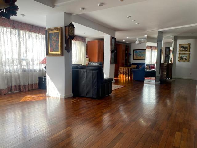 PRECIOSA VIVIENDA EN GLORIETA EDIFICIO HELIQUE, CON GARAJE Y TRASTERO photo 0