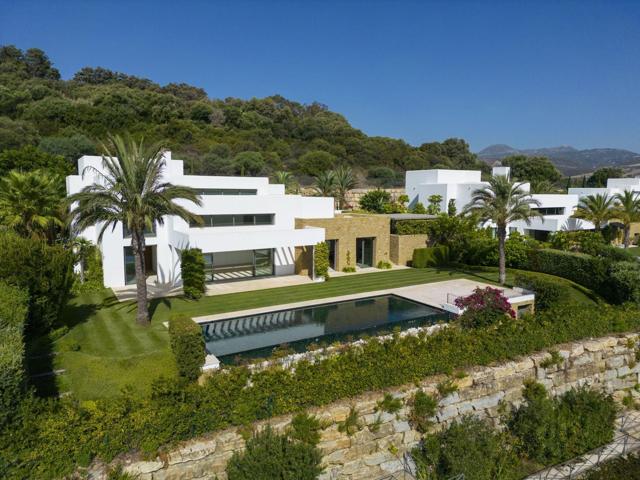 Nueva villa con vistas a los campos de golf en Finca Cortesin, Estepona. photo 0