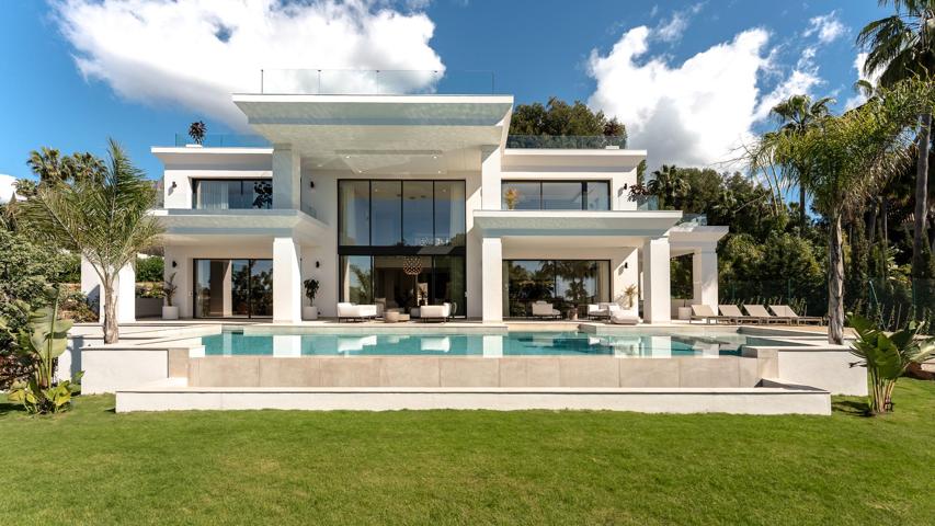 Moderna villa de lujo en la prestigiosa urbanización de Sierra Blanca, Marbella photo 0
