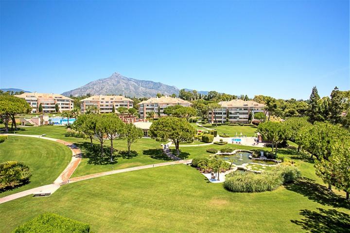 Exclusivo apartamento en La Trinidad, uno de los mejores complejos residenciales en la Milla de Oro photo 0