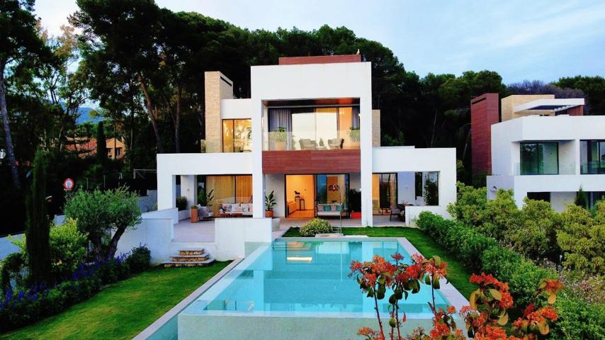 Villa de lujo en comunidad cerrada La Fuente, en Milla de Oro photo 0