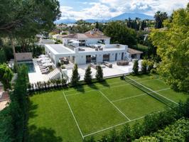 Nueva villa con pista de tenis privada en Rocío de Nagüeles, Milla de Oro photo 0