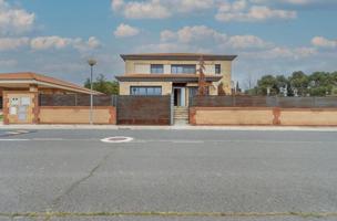 Chalet independiente en Alpicat photo 0