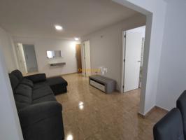 SE ALQUILA PISO REFORMADO IDEAL ESTUDIANTES photo 0