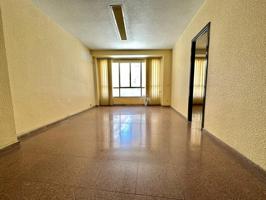 ENTRESUELO COMERCIAL EN ALQUILER JUNTO AL AYUNTAMIENTO DE ELCHE!!! NO APTO PARA VIVIENDA. photo 0
