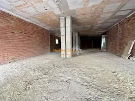 SE VENDE ENTRESUELO COMERCIA, ZONA CENTRO !!!! photo 0