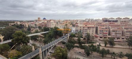 SE VENDE MAGNIFICA VIVIENDA CON VISTAS AL RIO !!!! photo 0