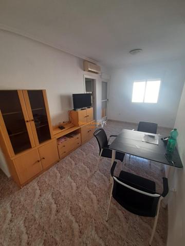 Apartamento en Torrevieja zona Centro a solo 800 metros del paseo marítimo photo 0