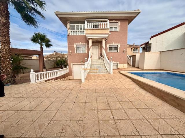 Chalet con piscina en Quesada, Rojales! photo 0