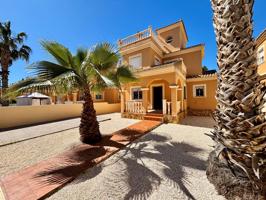 Chalet en urbanización en Lo Crispín, Algorfa! photo 0