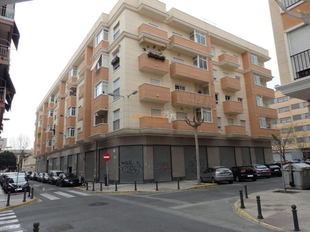 SE VENDE LOCAL DE 550MR2 EN LA ZONA DEL CORTE INGLES photo 0