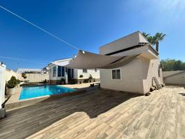 Chalet independiente con casita de invitados en Ciudad Quesada, urb. Lo Pepín photo 0