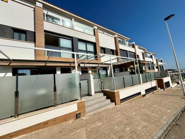 Chalet adosado en venta en Guardamar del Segura – Zona Los Secanos photo 0