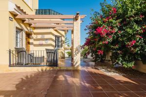 Chalet independiente en Urbanización photo 0