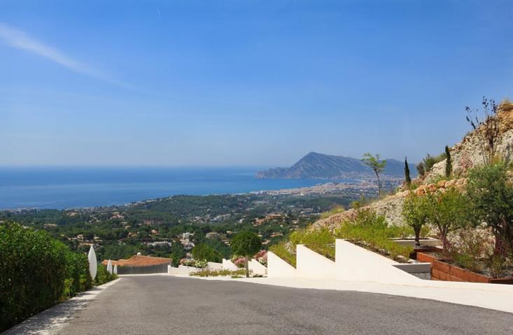 Villas en Altea con una ubicacion priviliegiada y con vistas al mar photo 0