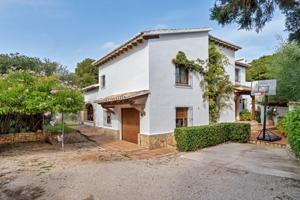 Magnifica Villa con piscina en Denia. photo 0