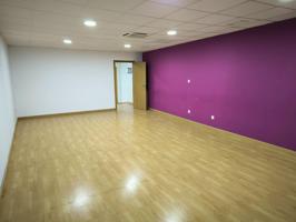 SE VENDE LOCAL COMERCIAL ENTRE ZARANDONA Y JUAN DE BORBON photo 0