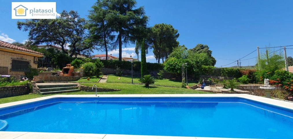Chalet con parcela y piscina propia en Arroyo De La Plata, Sevilla photo 0