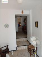 Casa a reformar íntegramente en el centro de Higuera de la sierra photo 0