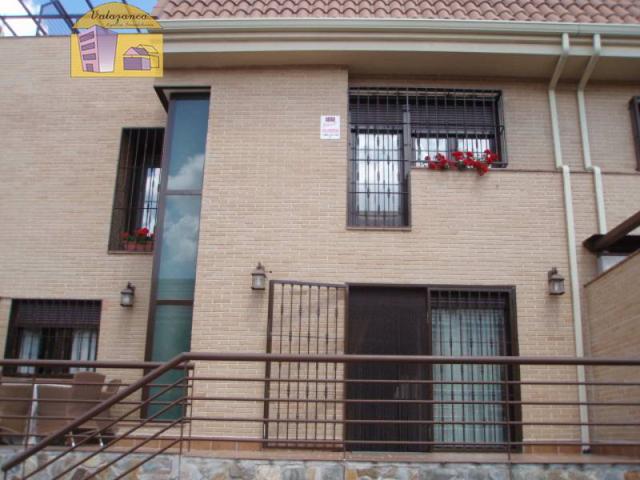 SE VENDE HERMOSO CHALET EN PARLA, ZONA LA ERMITA photo 0