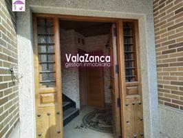 VALAZANCA VENDE CASA CON DOS PISOS INDEPENDIENTES EN ALAMEDA DE LA SAGRA photo 0