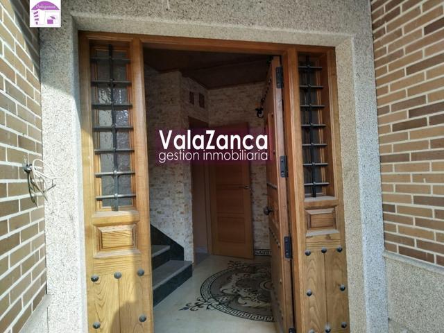 VALAZANCA VENDE CASA CON DOS PISOS INDEPENDIENTES EN ALAMEDA DE LA SAGRA photo 0