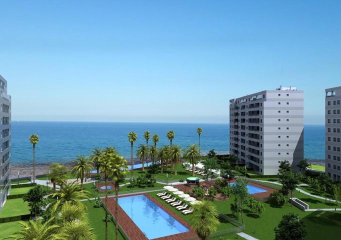 Apartamento de lujo en primera linea de Punta prima con vistas al mar. photo 0