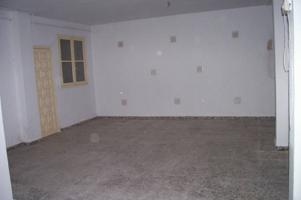 local alquiler cerca clinica ciudad jardin 420€ photo 0