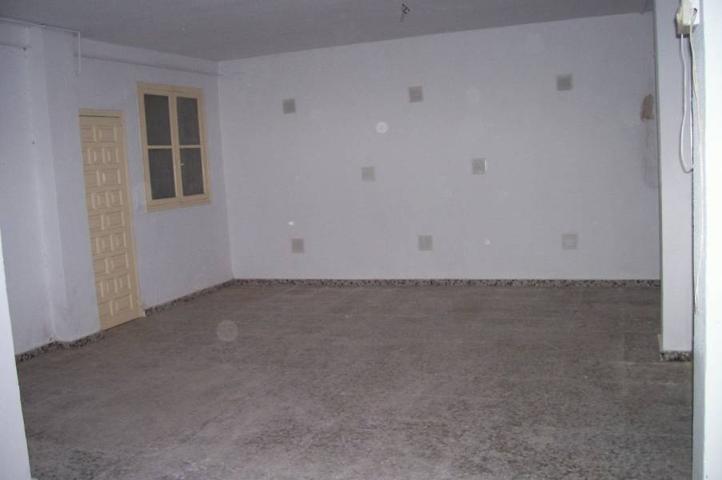 local alquiler cerca clinica ciudad jardin 420€ photo 0