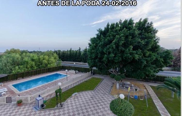 SE VENDE MAGNÍFICO CHALET EN PERLETA photo 0