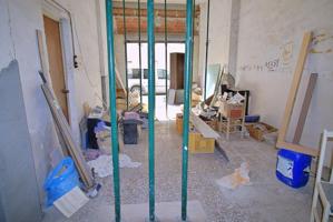 BAJO COMERCIAL CON PROYECTO APROBADO photo 0