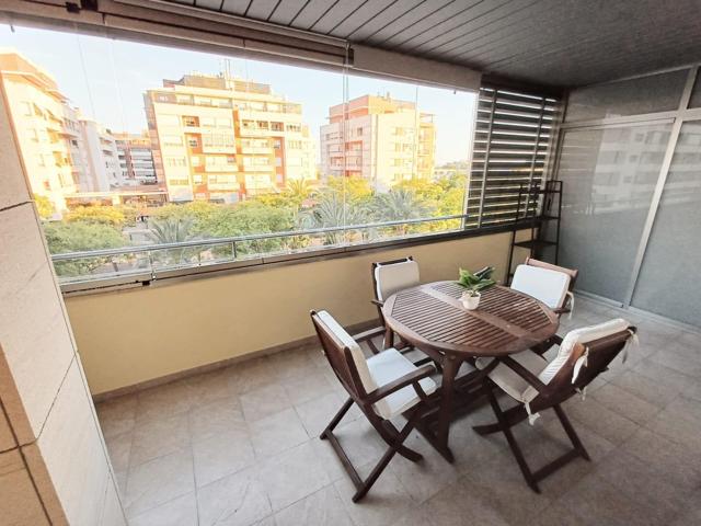 PRECIOSO Y ACOGEDOR PISO CON TERRAZA photo 0