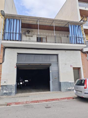 NAVE INDUSTRIAL CON VIVIENDA- CENTRO GRANOLLERS photo 0