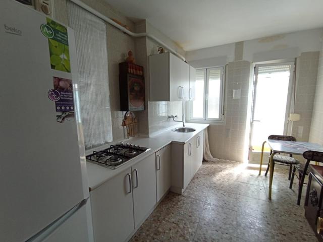 VENTA PISO Y LOCAL EN BARRIO DE LA ESTACION EN PONFERRADA photo 0