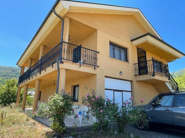 CHALET EN VENTA EN CORULLON EN EL BIERZO photo 0