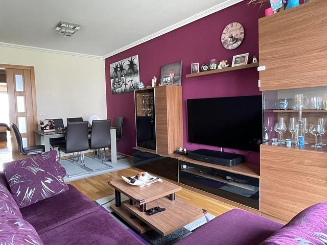 VENTA PISO ZONA LA ROSALEDA EN PONFERRADA photo 0
