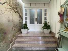 VENTA DE CASA CON PATIO EN EL BARRIO DE CUATROVIENTOS EN PONFERRADA photo 0