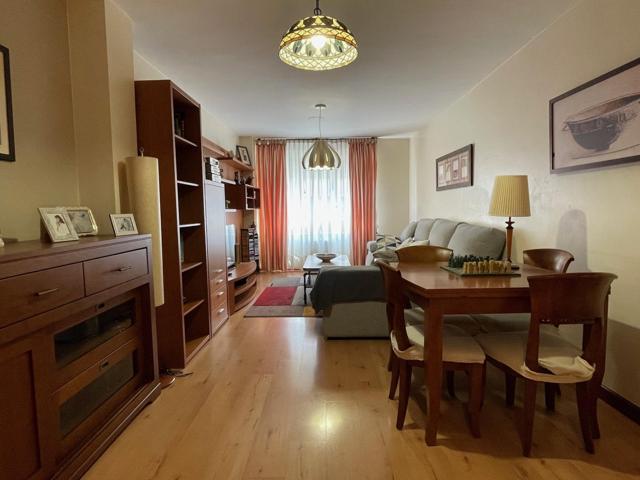 VENTA PISO EN LA ZONA ALTA DE PONFERRADA photo 0