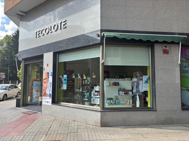 VENTA LOCAL CON NEGOCIO EN ZONA ALTA photo 0